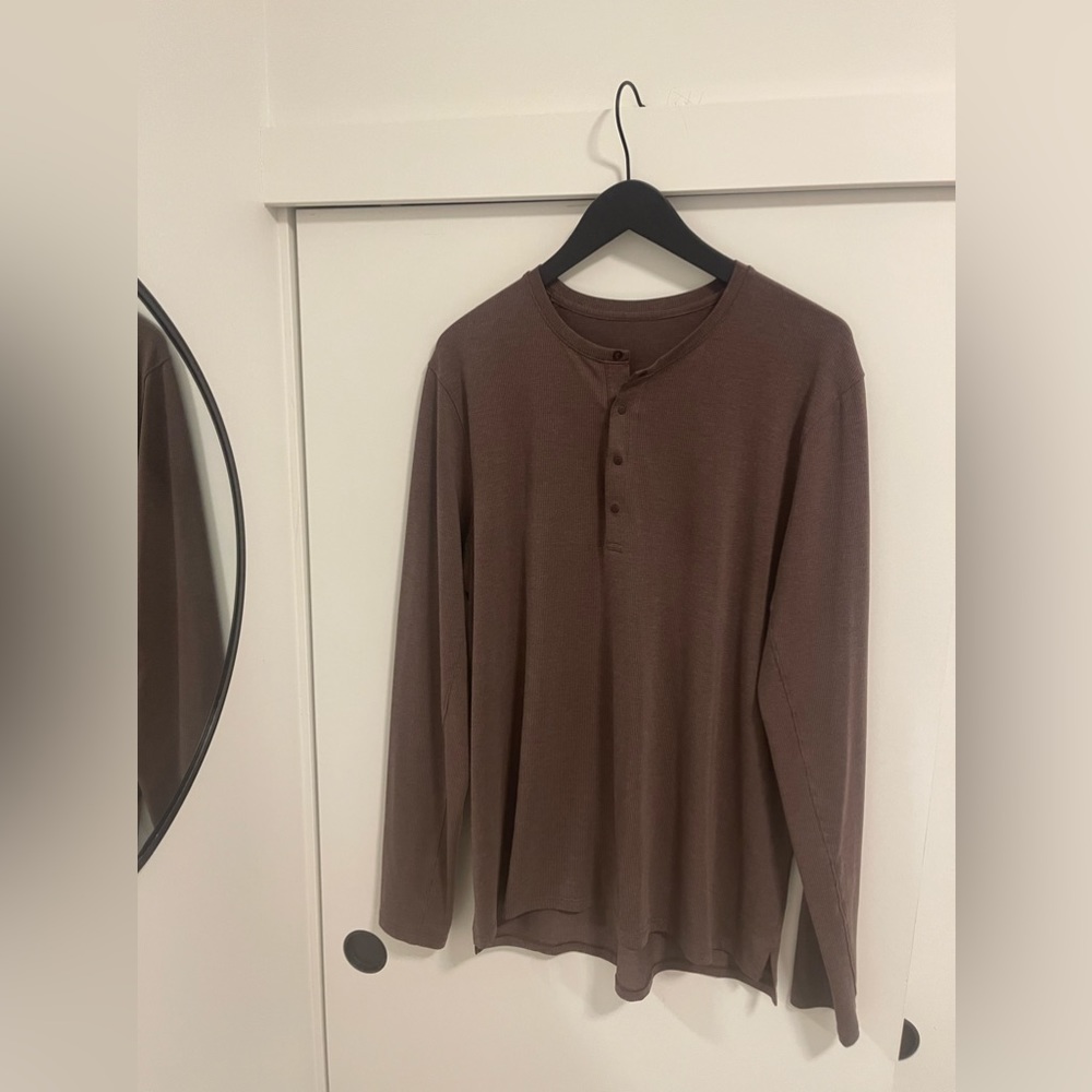Lululemon Men’s Henley LS, *Large* Dark Terracotta *Used, Worn & Washed